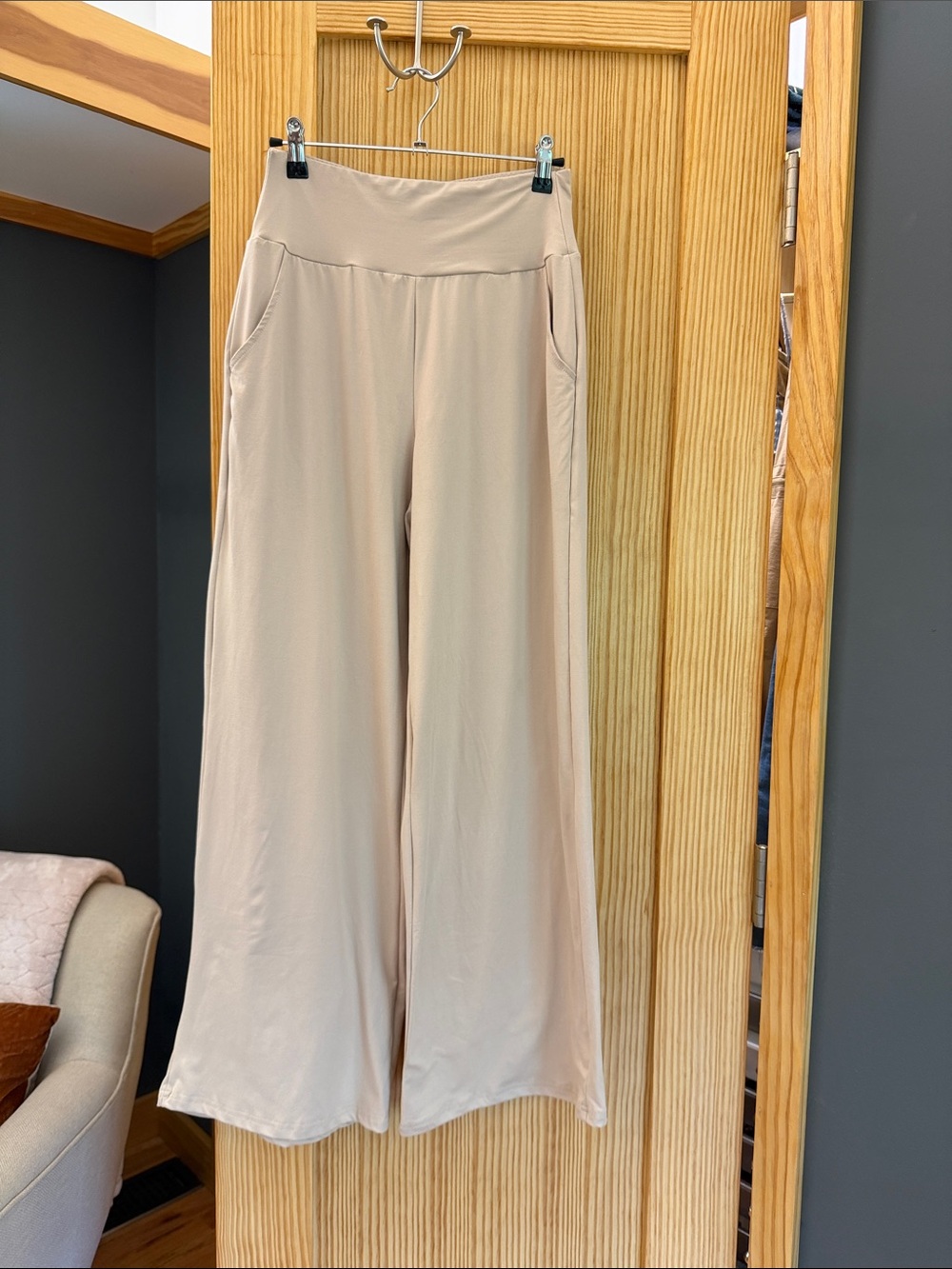 Wide-Leg High-Waist Pants in Light Beige